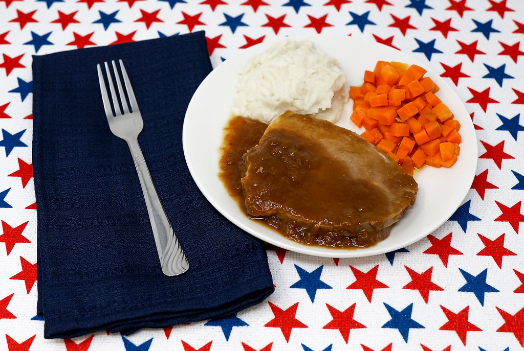 #03 - Roast Beef with Gravy, Mashed Potatoes, Diced Carrots
