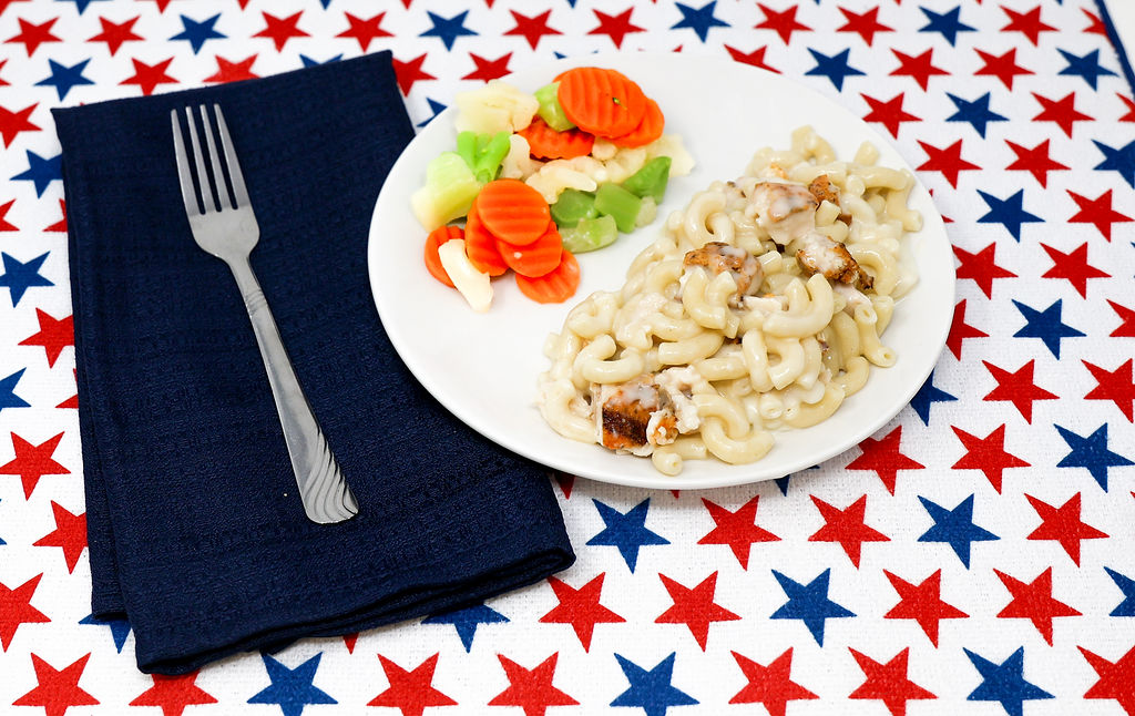 #08 - White Cheddar Mac & Cheese with Chicken, California Blend Vegetables