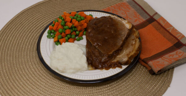 #03 - Roast Beef, Mashed Potatoes, Brown Gravy, Peas & Carrots