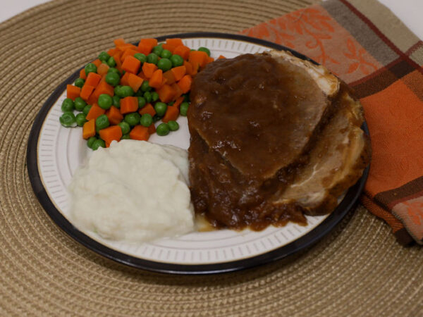 #03 - Roast Beef, Mashed Potatoes, Brown Gravy, Peas & Carrots