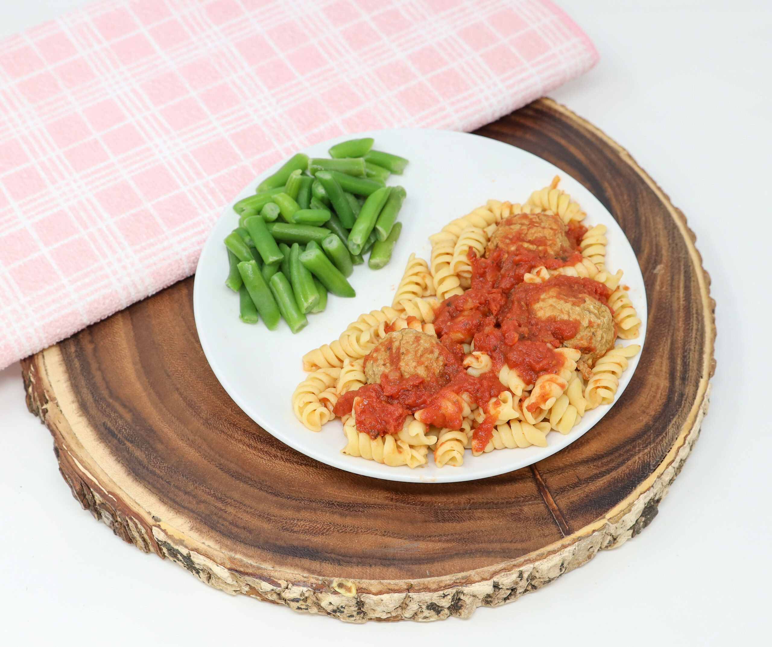#02 - Spaghetti & Chicken Meatballs, Green Beans