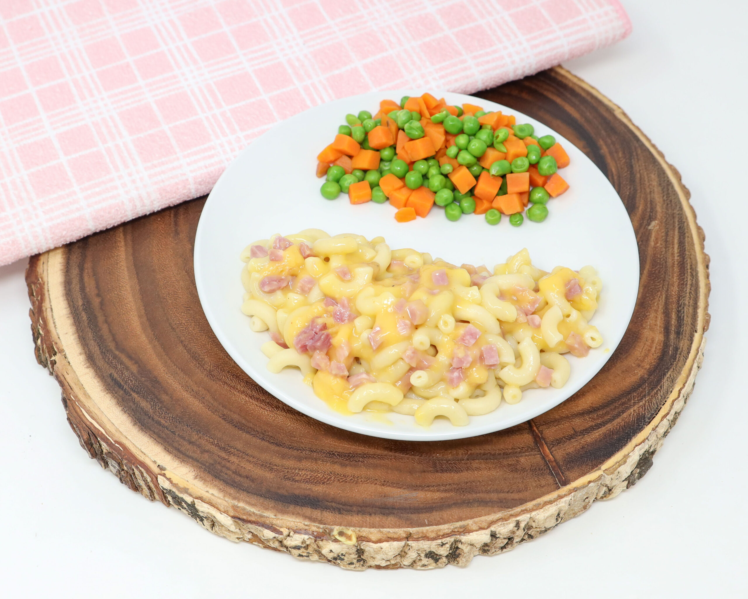 #09 - Macaroni & Cheese with Ham, Peas and Carrots