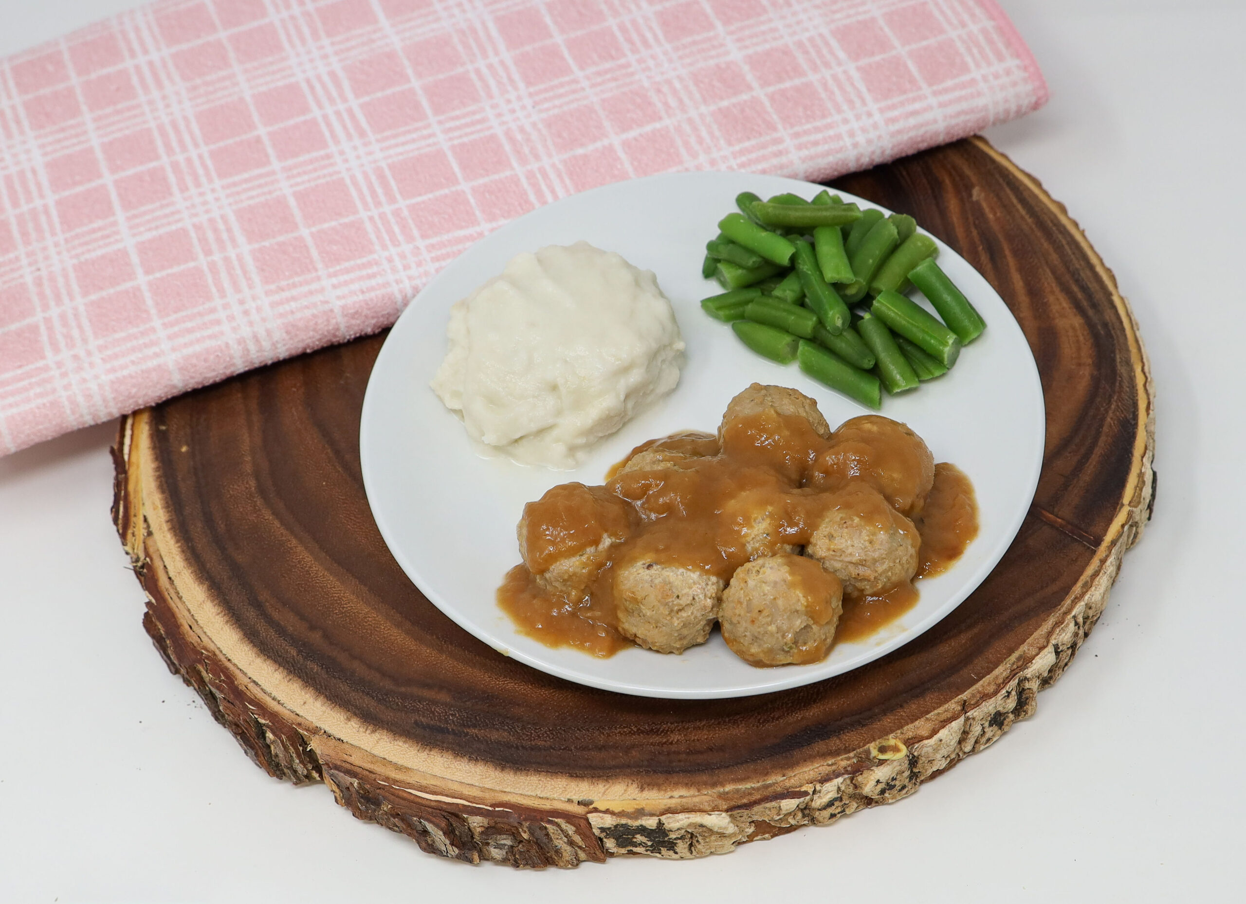 #06 - Creamy Mushroom Meatballs, Mashed Potatoes, Green Beans