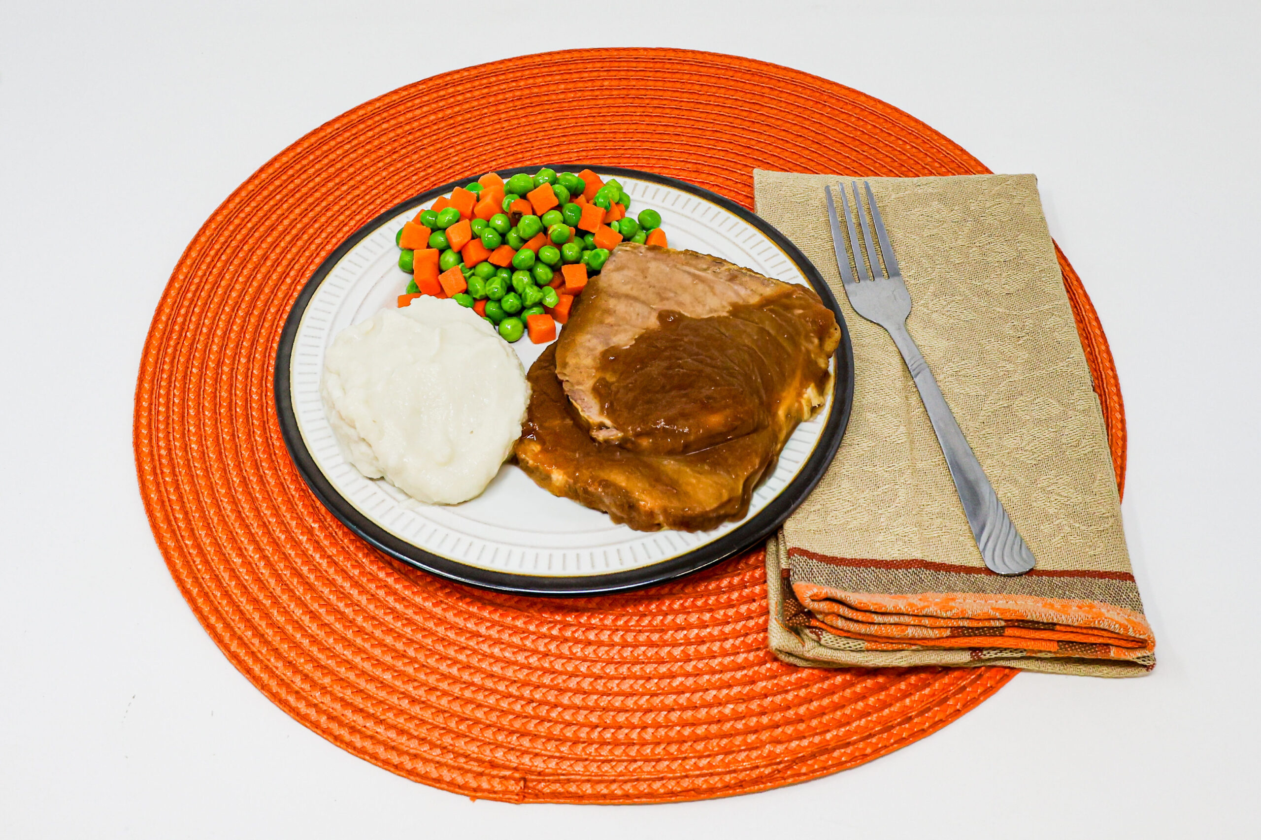 #03 - Roast Beef, Mashed Potatoes, Brown Gravy, Peas & Carrots